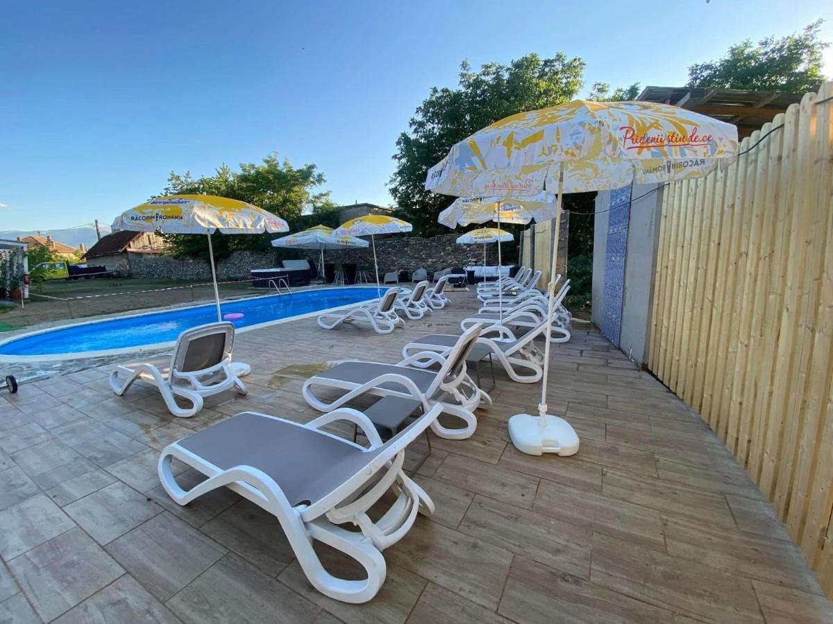 La Mosie Hotel Hateg Luaran gambar