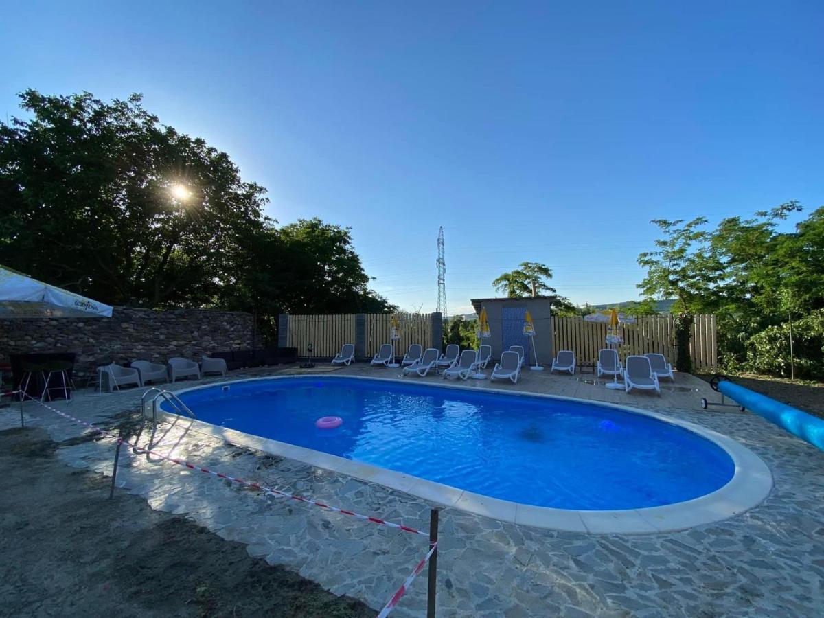 La Mosie Hotel Hateg Luaran gambar
