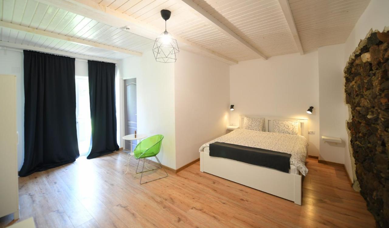 La Mosie Hotel Hateg Luaran gambar