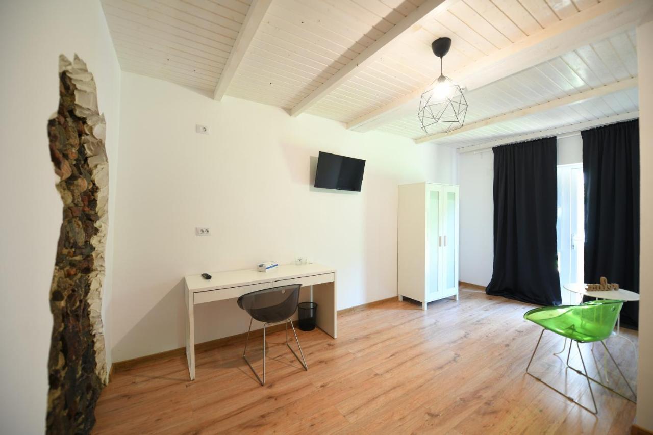 La Mosie Hotel Hateg Luaran gambar